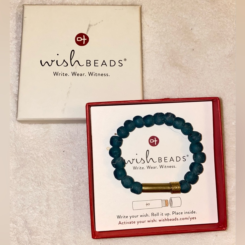 ot Wishbeads - recycled glass - turquoise color
